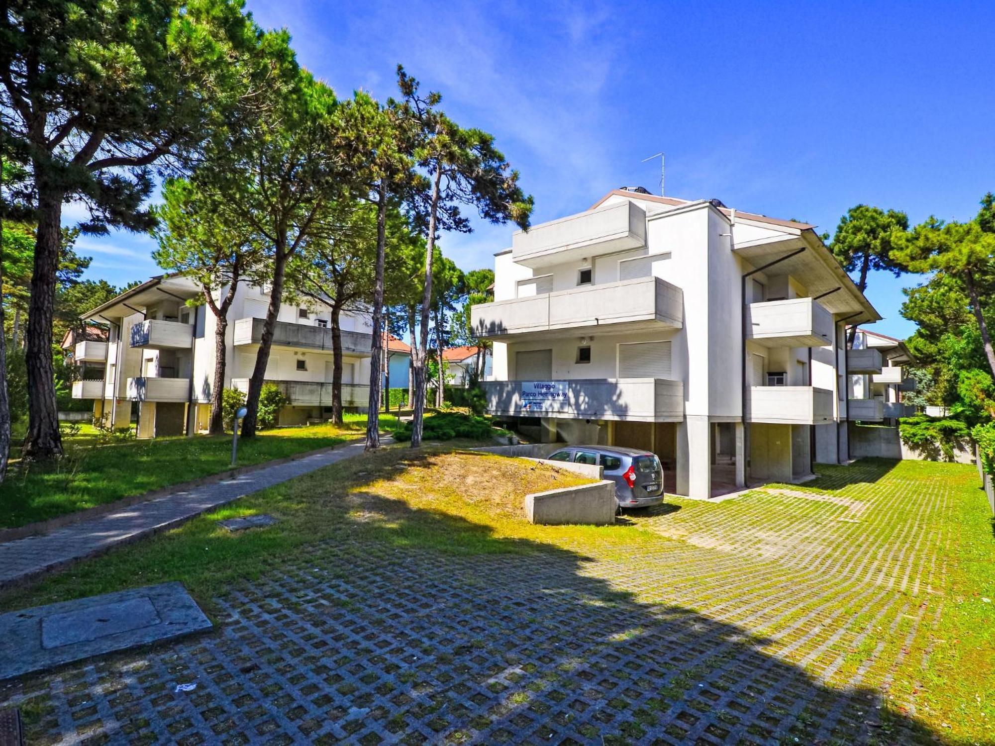 Apartment Parco Hemingway-3 By Interhome 利尼亚诺萨比亚多罗 外观 照片
